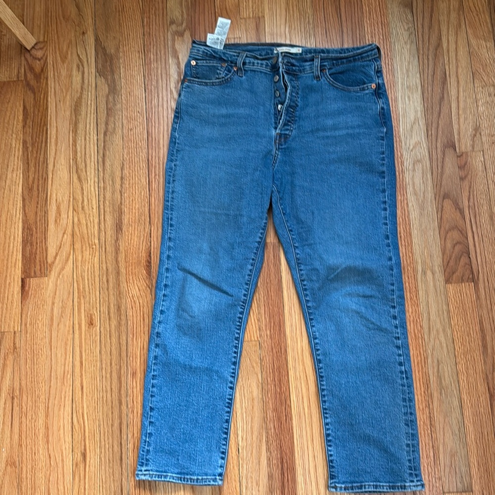 Levi’s Straight Wedgie Jeans size 32